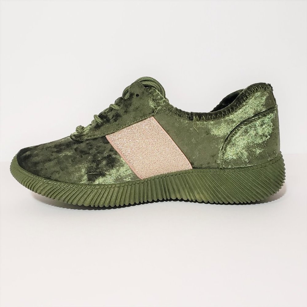 Green Velvet Forward Racer Thick Sole Sneaker - Picture 2 of 6